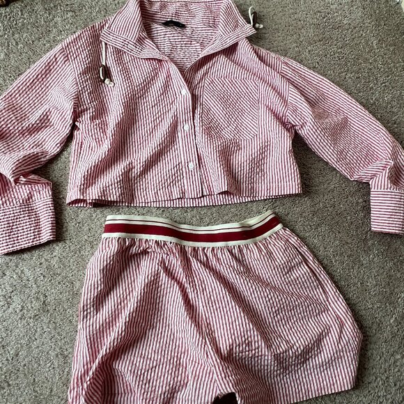 Zara Candycane red striped nautial inspired top and shorts - Picture 1 of 2